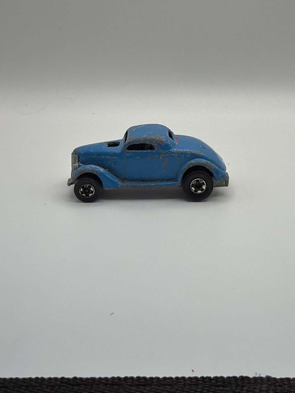 Vintage Hot Wheels Neet Streeter Ford Coupe Light Blue Diecast Toy Car